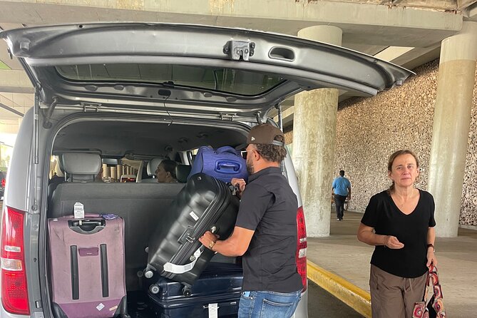 Private Transfer from Punta Cana Airport to Hotels - Meet-and-greet in Punta Cana: how the pickup is supposed to work