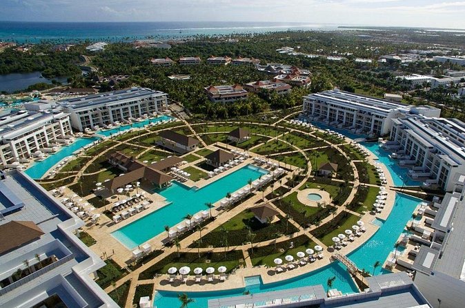 Private Transfer Punta Cana Airport to/from Falcon By Melia - Price and value: $40 per group up to 6 (and why that can be fair)
