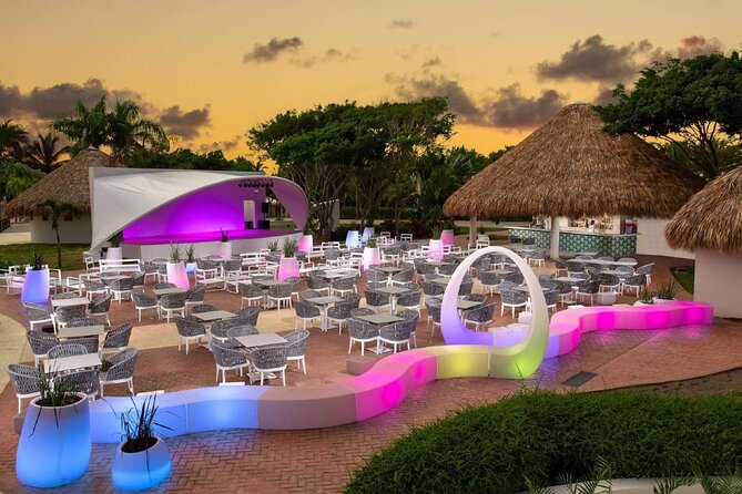 Private Transfer Punta Cana Airport to/from Grand Sirenis Punta Cana - Quick hits for Punta Cana Airport to Grand Sirenis transfers