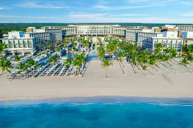 Private Transfer Punta Cana Airport to/from Hyatt Zilara Punta Cana - Meet-and-greet with a sign: how you avoid airport chaos