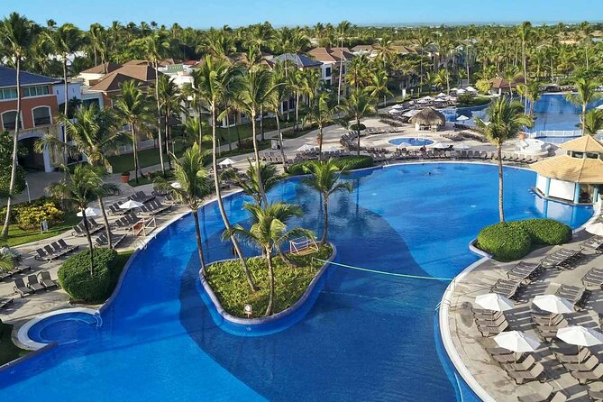 Private Transfer Punta Cana Airport to from Ocean Blue and Sand - The 28-Minute Ride to Ocean Blue and Sand (and Back to PUJ)