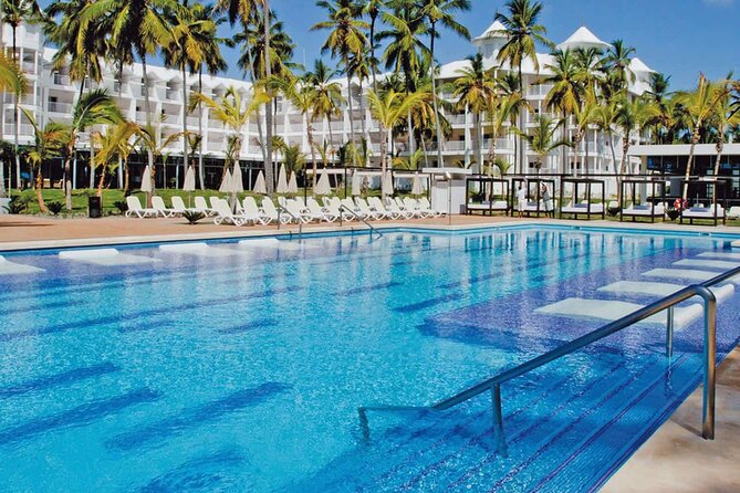 Private Transfer Punta Cana Airport to/from Riu Palace Macao - How the Punta Cana-to-Riu Pickup Actually Feels
