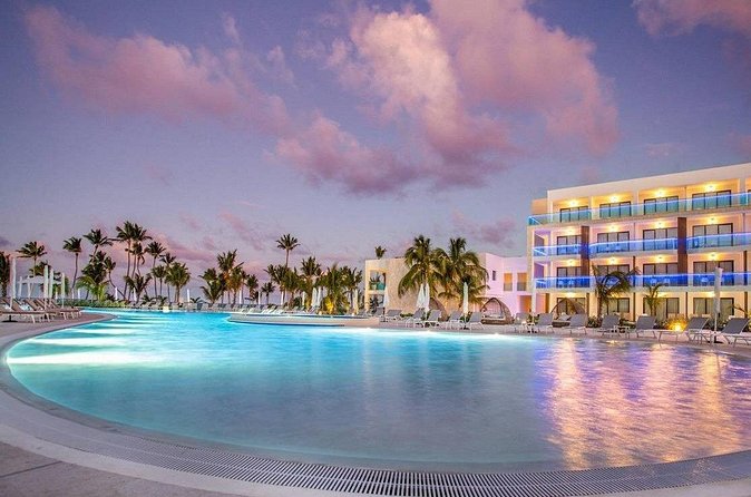 Private Transfer Punta Cana Airport to/from Serenade Punta Cana - Who this transfer suits best in Punta Cana