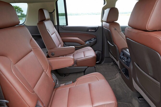 Private Transfer VIP Suburban Punta Cana Airport from/to Hotels - Time on the road: 20 to 30 minutes, but plan for real life