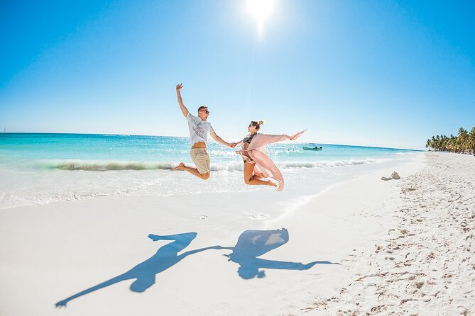 Professional photoshoot in Punta Cana and DR - Book now! - The 1.5-hour session plan: what usually happens on the beach