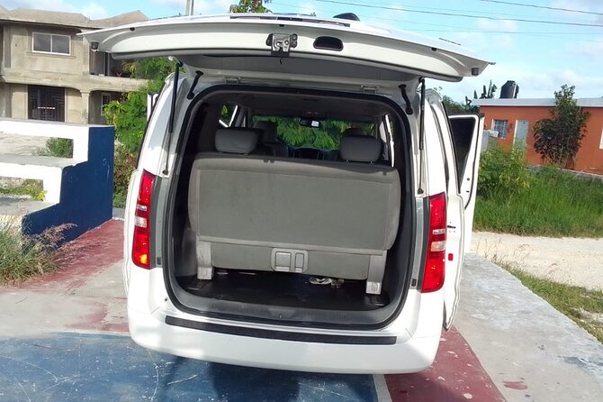 Punta Cana Airport PUJ Private Transfer to Hotels - The drive itself: AC comfort and a direct path to your hotel