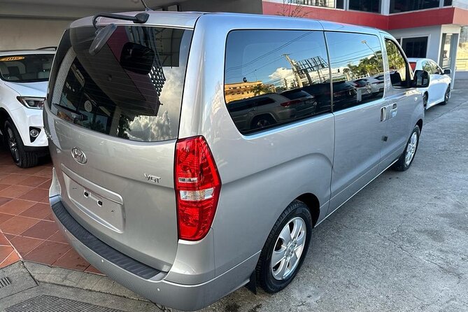 Punta Cana Airport Shuttle to Bávaro and Punta Cana Hotels - Getting to Bávaro or your Punta Cana hotel in about 30 minutes
