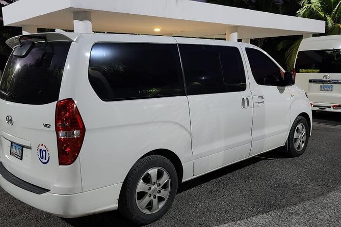 Punta Cana Airport Transfer Bavaro Van - Communication: WhatsApp reassurance and 24/7 support
