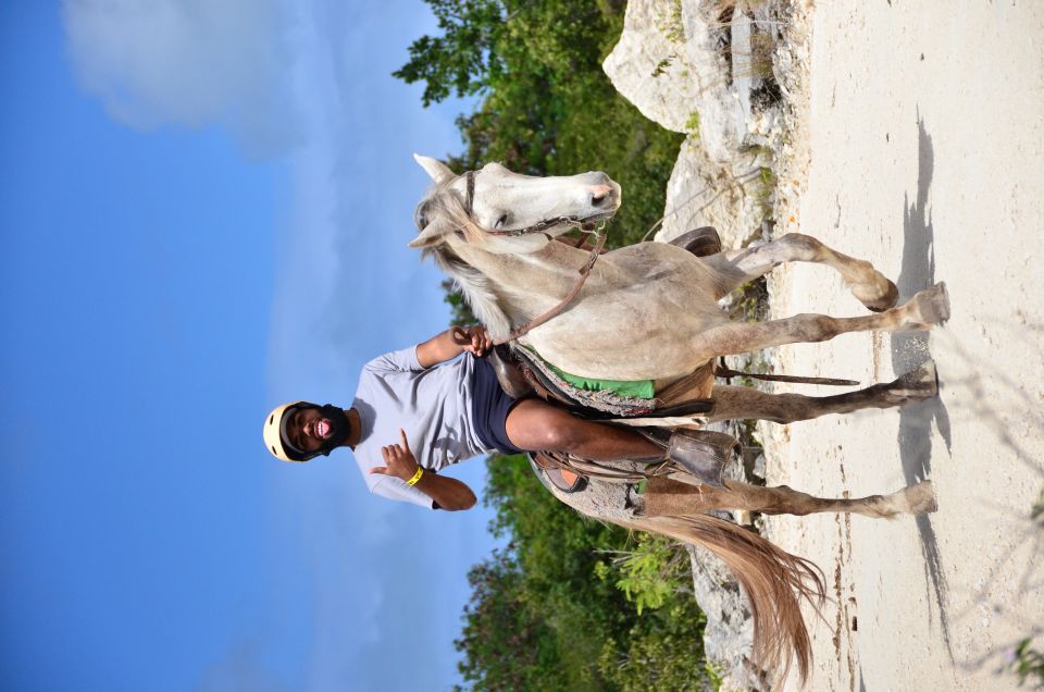 Punta Cana: Bávaro Adventure Park Horse Riding & Waterfalls - Getting there: park meeting vs shared transfer