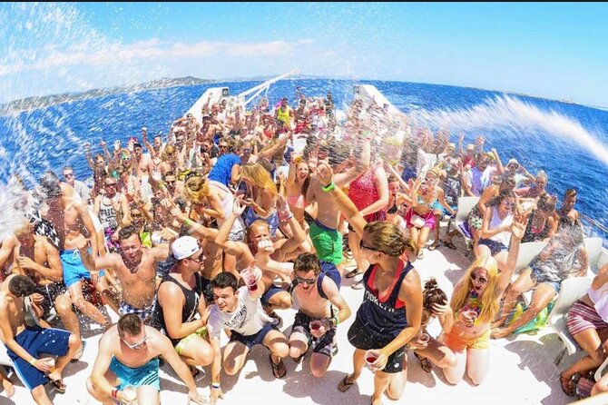 Punta Cana Booze Cruise, Snorkeling, Bar Entertainment Open Bar - Beach Stop and the Sandbar Natural Pool Swim