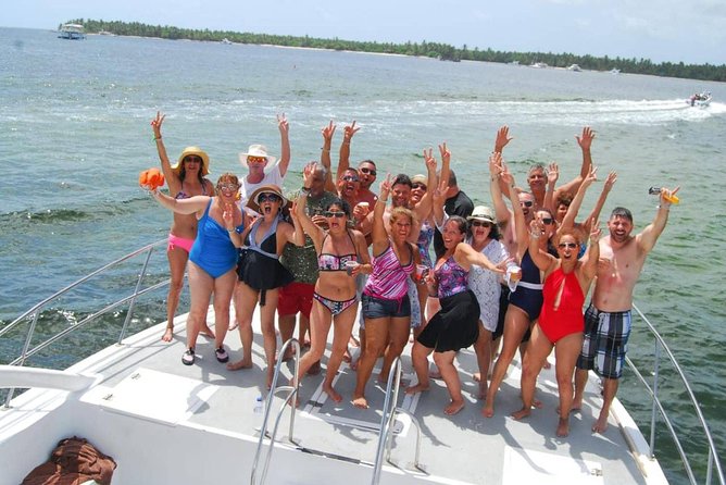 Punta Cana Booze Cruise with Snorkeling, Natural Pool & Open Bar - Safety, swim gear, and what you should bring