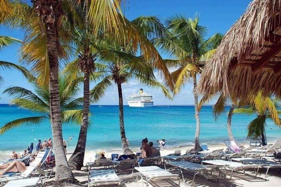 Punta Cana: Catalina Island Classic or VIP Sailing Tour - Snorkeling on Catalina Island: What to Expect in the Water