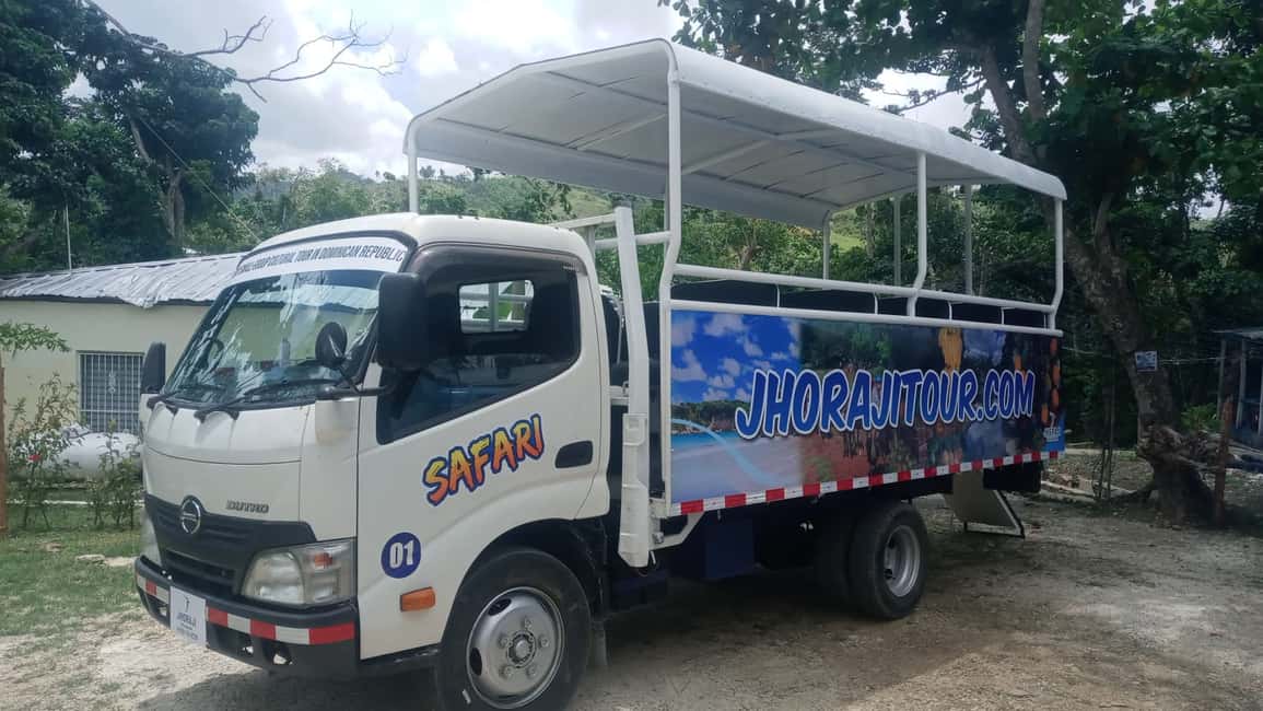 Punta Cana: Dominican Republic Culture Tour - Anamuya River lunch: where the meal is the point