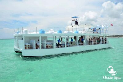 Punta Cana Floating Ocean Spa Experience with Massage & Yoga - Doctor Fish: how the exfoliation works on a spa day