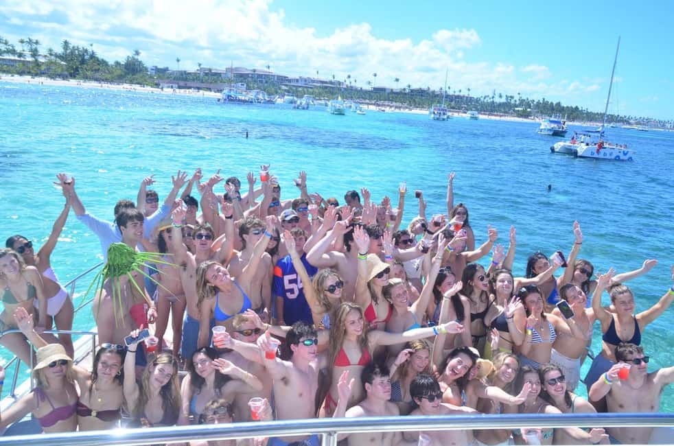 Punta Cana: Hip Hop Party Cruise w/Open Bar (Adults Only) - The Natural Pool sandbar: where the party turns into a shallow-water hang