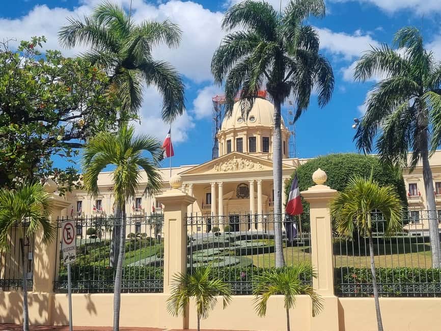 Punta Cana & La Romana: Santo Domingo Guided Tour & Lunch - Los Tres Ojos: sulfur caves, lakes, and unforgettable visuals