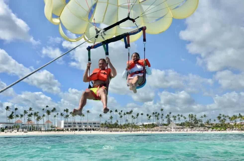 Punta Cana: Parasailing Experience with Round-Trip Transfer - Key Points at a Glance