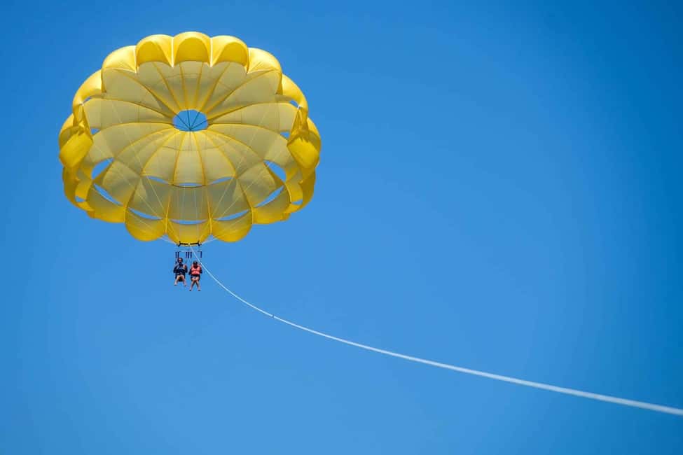 Punta Cana: Parasailing Trip Around the Coast of Bavaro - A 15-Minute Flight With Big Coastline Views Over Bávaro