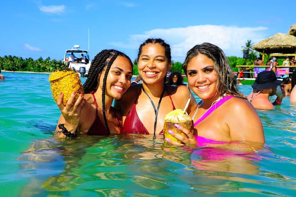 Punta Cana: Party Boat with Snorkeling, Open Bar And Hip Hop - Four stops in four hours: how the day actually flows