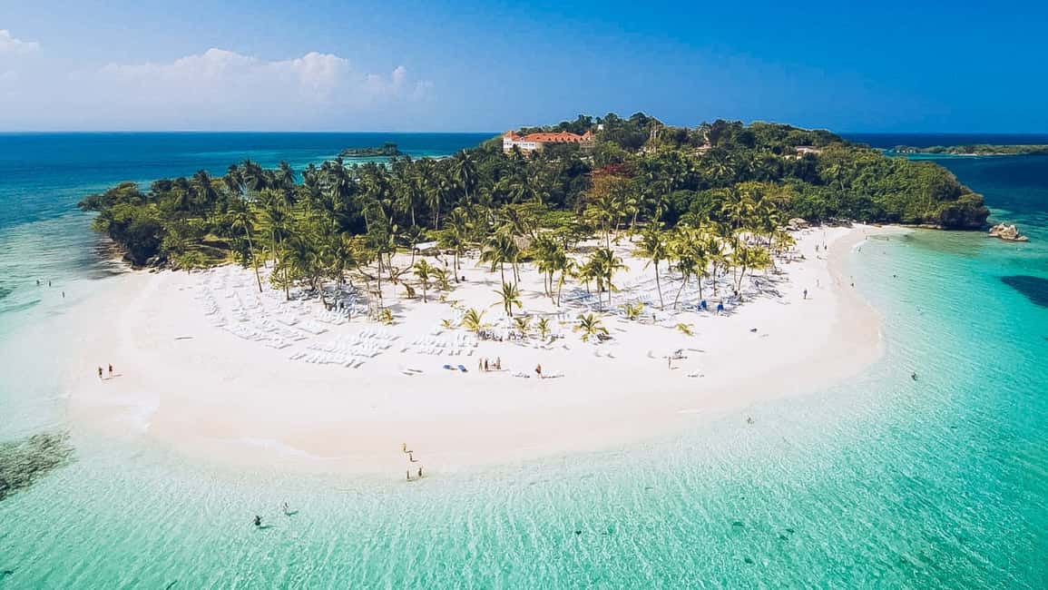 Punta Cana: Samana Full Day Trip Whale Cascada El Limon - Samaná Bay and whale watching: the seasonal window is real