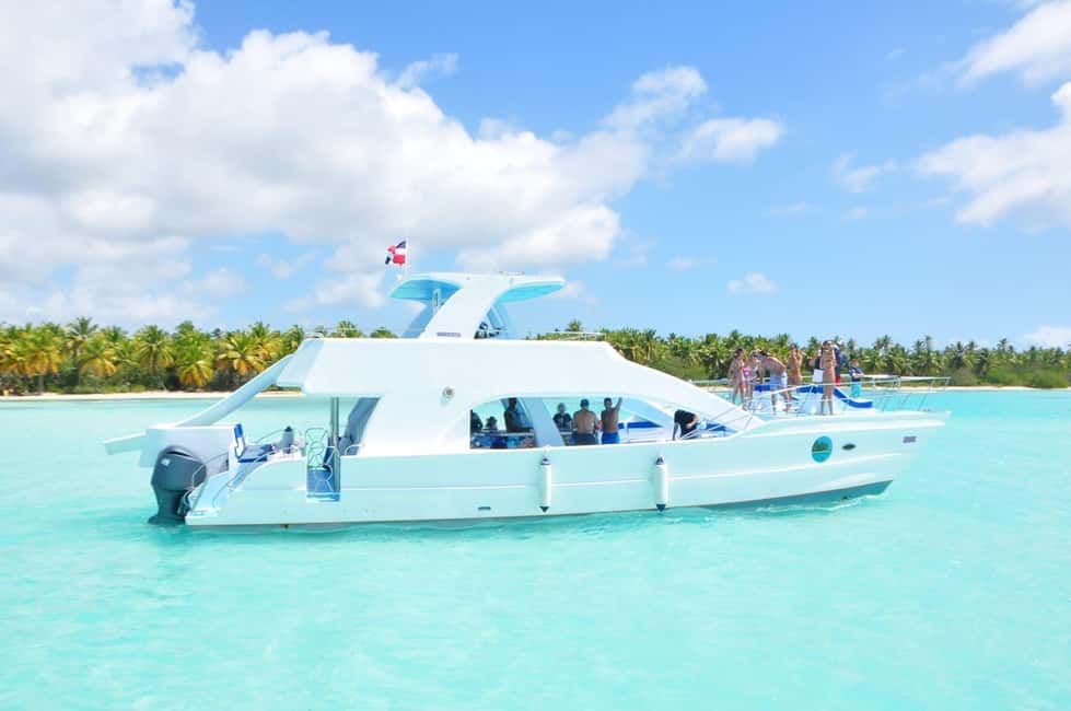 Punta Cana: Samana Whale Watching Cruise - On the boat: what you’ll see during whale watching from Cayo Levantado
