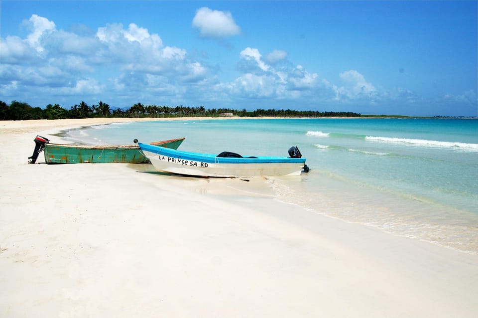 Punta Cana: Saona Island Full-Day Open Bar, Lunch & Transfer - What to bring for comfort (because the sun runs the show)