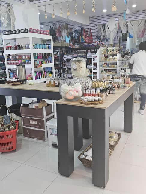Punta Cana: Souvenir Shopping Tour with Traditional Tastings - Plaza Artesanal World Mart: your main shopping lane