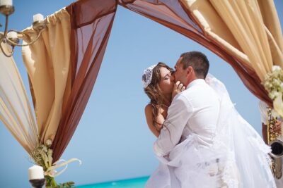 Punta Cana wedding photographer, Wedding ceremony - Logistics on Punta Cana time: pickup, private transport, and a team that runs it