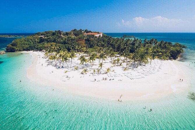 Punta Cana: Whale Watching and Bacardi Island Day Trip - Option 1: Salto El Limón (60m) with horseback and a safari truck vibe