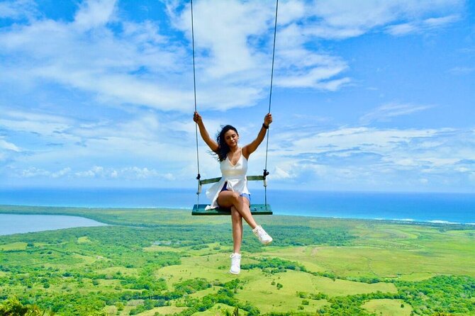 Round Mountain Adventure - Montaña Redonda: The Swing-and-Lookout Part You’ll Remember