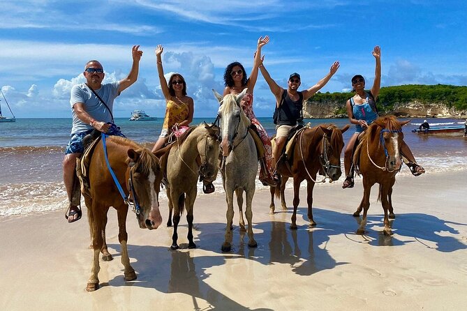 Round Mountain + Beach + Horse + Lunch - Playa El Limón (Emerald Beach area): beach time in the fishing-village world
