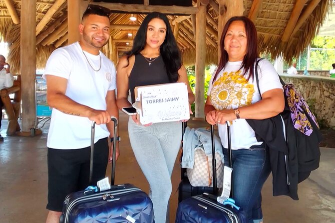 Round Trip Top-Rated Punta Cana Airport Transfer to your Hotel - Comfort and small extras that make a transfer worth paying for