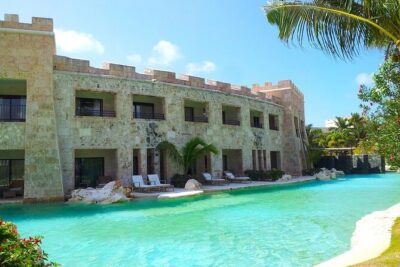 Royalton Punta Cana - Round Trip Shuttle - Punta Cana Airport - Meeting point reality: how you’ll find your driver