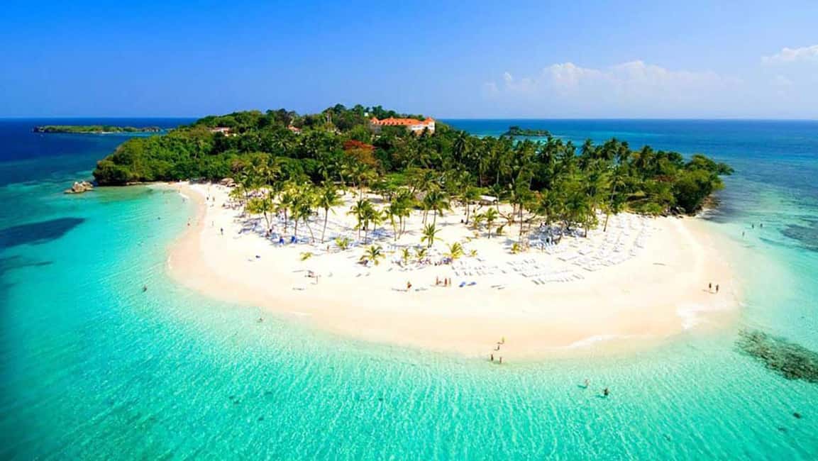 Samaná Whales Full Day, Cayo Levantado, Limón Waterfall - Price and logistics: is $132 a good deal for this mix?