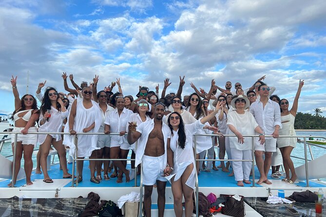Sand-Bar Punta Cana Party Boat unlimited drinks, snorkeling Vibes - The Crew, the Bar, and Why the Service Changes the Mood