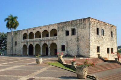 Santo Domingo - Zona Colonial walking: the core of the experience