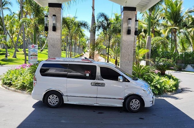 Santo Domingo Airport and Paradisus Grand Cana Private Transfer - Who should book this private transfer (and who should think twice)