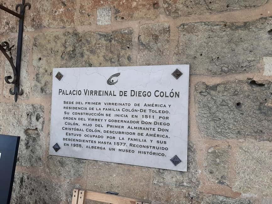 Santo Domingo: All Inclusive Day Trip from Punta Cana - Zona Colonial UNESCO walking time: where the street layout does the work