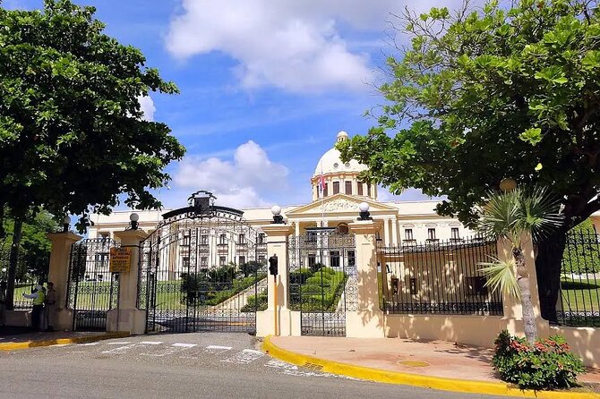 Santo Domingo Historical Tour with Caves from Punta Cana - Alcazar de Colón: One stop that loads multiple sights