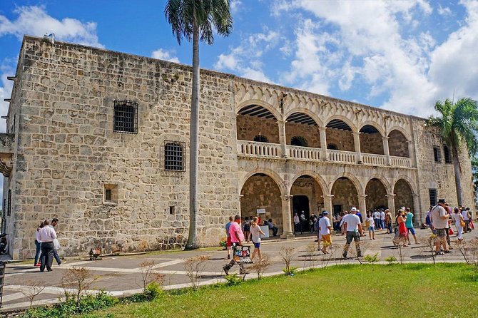 Santo Domingo Tour From Punta Cana - Zona Colonial, Los Tres Ojos - Professional Guides and the Culture Commentary That Changes Everything