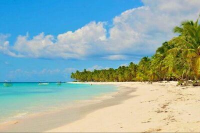 Saona Island Adventure: Natural Pool & All-Inclusive Drinks - Catamaran crossing: the part that sets the tone