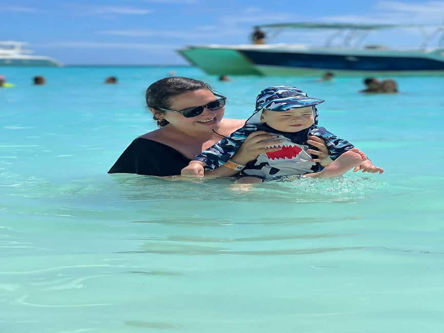 Saona Island Tour All Inclusive Speedboat and Catamaran - Food, Drinks, and the Photo-Order Reality
