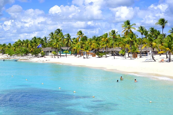 Saona Island Tour from Punta Cana with Lunch, Open Bar & Pickup - Lunch and drinks: why the “included” part is a real convenience