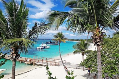 Saona Island Tour From Santo Domingo with Lunch, Open Bar, Pickup - Getting There from Santo Domingo: The 7:00am Start and the Bayahibe Run