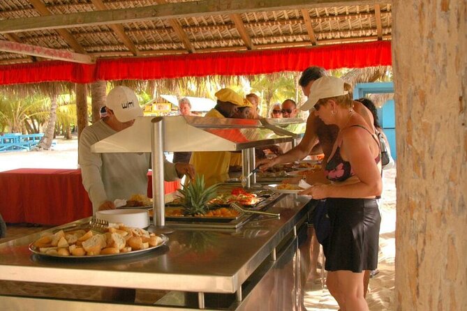 Saona Island VIP Experience – Private Boat for Up to 20 People - Communication and meeting points: protect yourself on day-of details