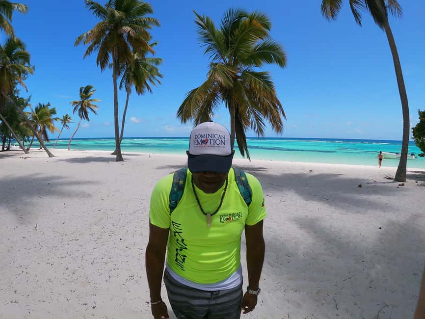 Saona Special Tour: Four Beaches & Canto Experience - Saona Paradise VIP Beach: Open Bar, Sunbeds, and a Proper Private Buffet