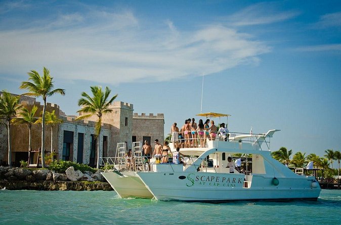 Scape Park Sunshine Cruise at Cap Cana - Snorkeling near coral reefs: what hand-feeding fish feels like, and what can go wrong