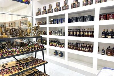 Souvenir Shopping Tour in Punta Cana Pickup Included - Hotel Pickup and How the Two Hours Usually Feel