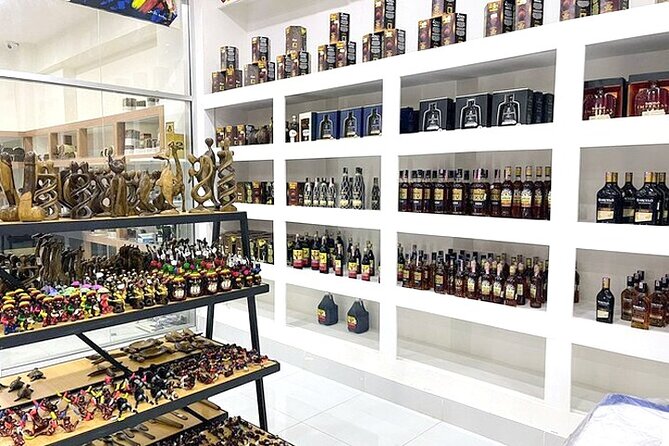 Souvenir Shopping Tour in Punta Cana Pickup Included - Hotel Pickup and How the Two Hours Usually Feel
