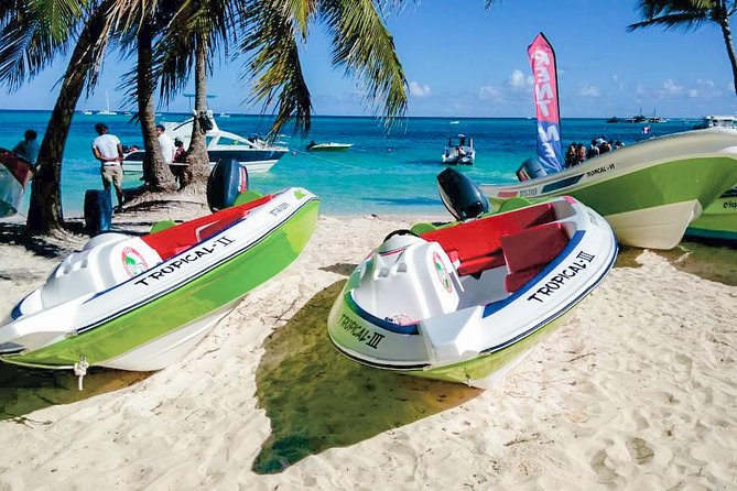 Speed Boat in Punta Cana - Driving Your Own Speedboat Along Punta Cana’s Coast